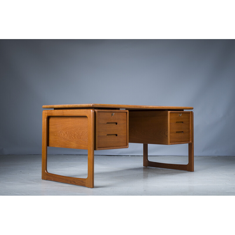 Deens vintage teakhouten bureau van Dyrlund, 1970