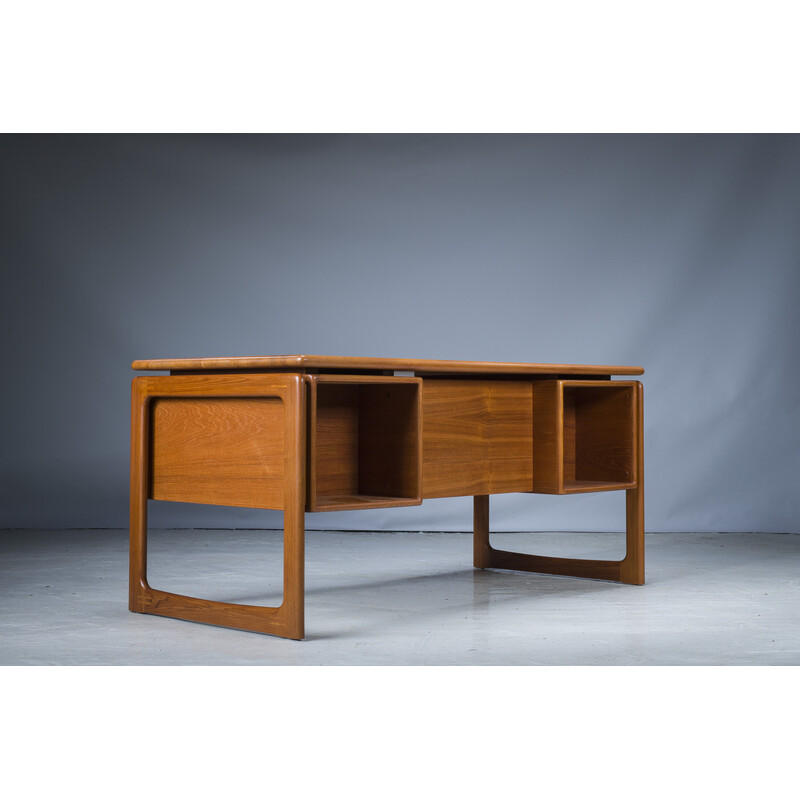 Deens vintage teakhouten bureau van Dyrlund, 1970