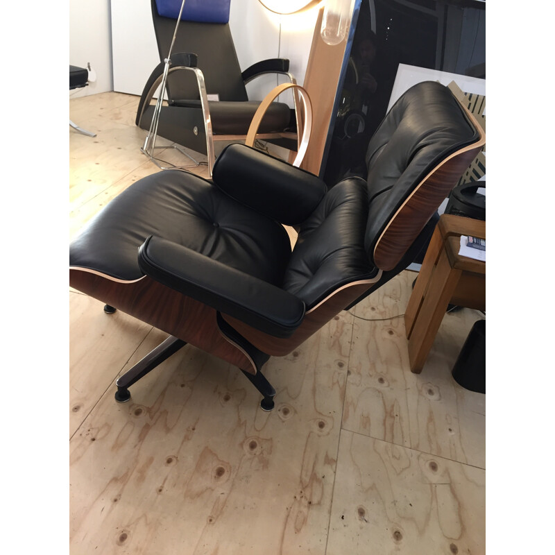 Fauteuil lounge chair Herman Miller en cuir noir et palissandre, Charles EAMES - 2000