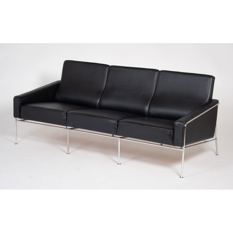 Vintage Airport sofa by Arne Jacobsen for Fritz Hansen, 1960s