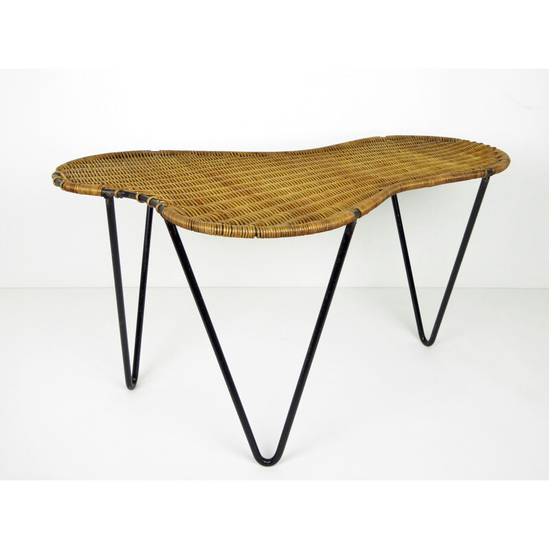 Coffee table "Rognon" by Raoul GUYS in rattan and black metal - 1950s