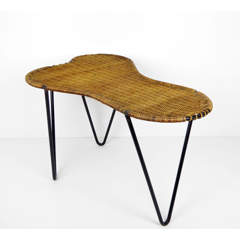 Coffee table "Rognon" by Raoul GUYS in rattan and black metal - 1950s