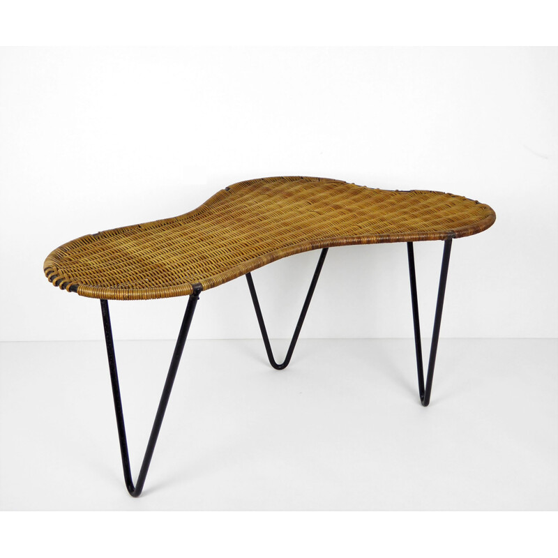 Coffee table "Rognon" by Raoul GUYS in rattan and black metal - 1950s