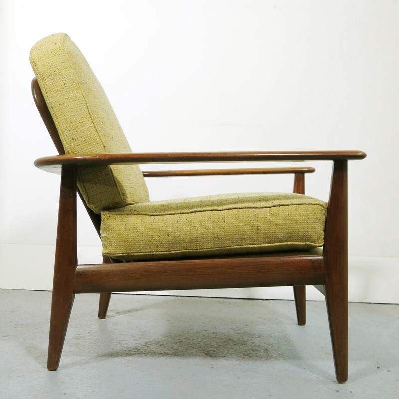 Fauteuil scandinave jaune en bois et en tissu - 1960