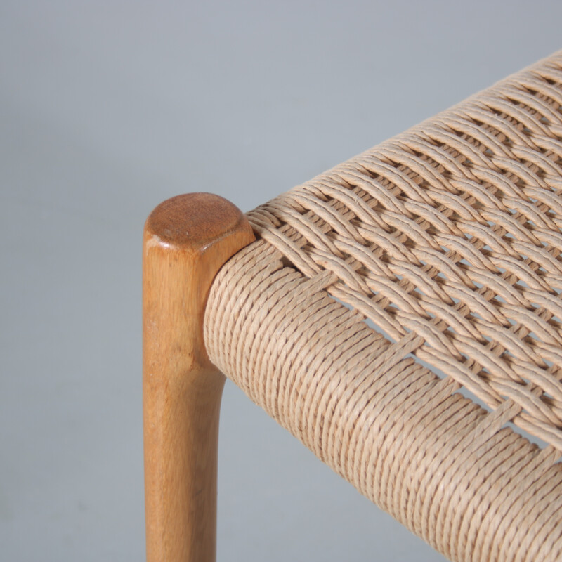 Juego de 4 sillas de comedor vintage 85 en madera de roble y cuerda de papel de Moller, Dinamarca años 70