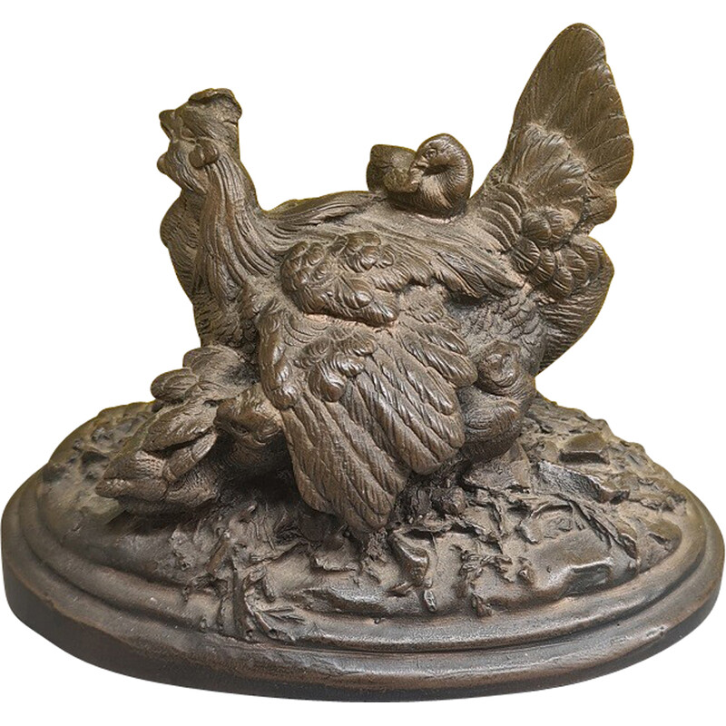 Figura vintage de bronce de una gallina con sus polluelos, 1900