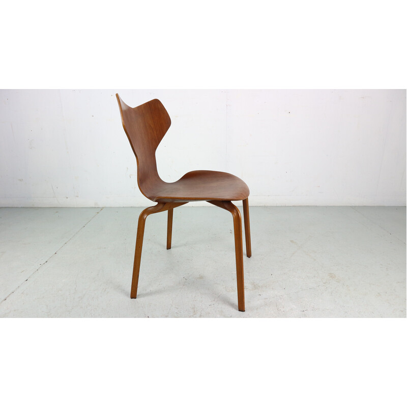 Chaise vintage Grand prix 4130 en bois par Arne Jacobsen