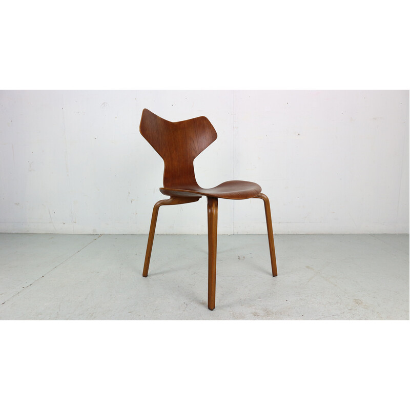 Vintage Grand Prix 4130 wooden chair by Arne Jacobsen