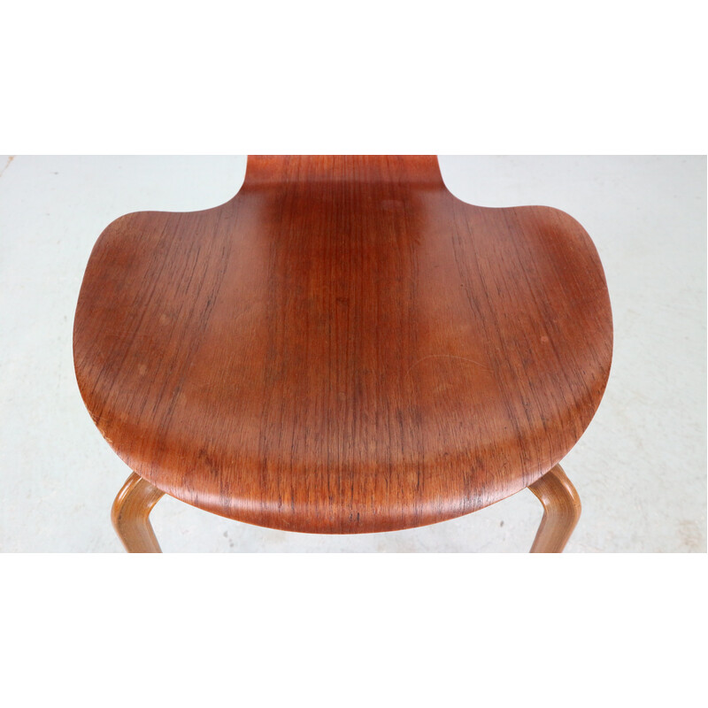 Sedia vintage in legno Grand Prix 4130 di Arne Jacobsen