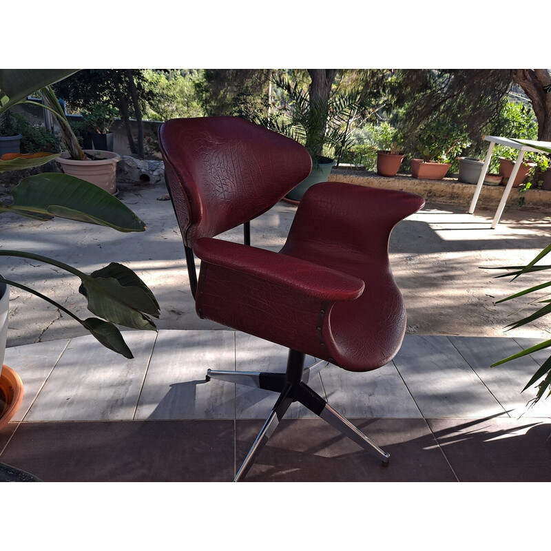 Vintage office armchair in red leather, Italy