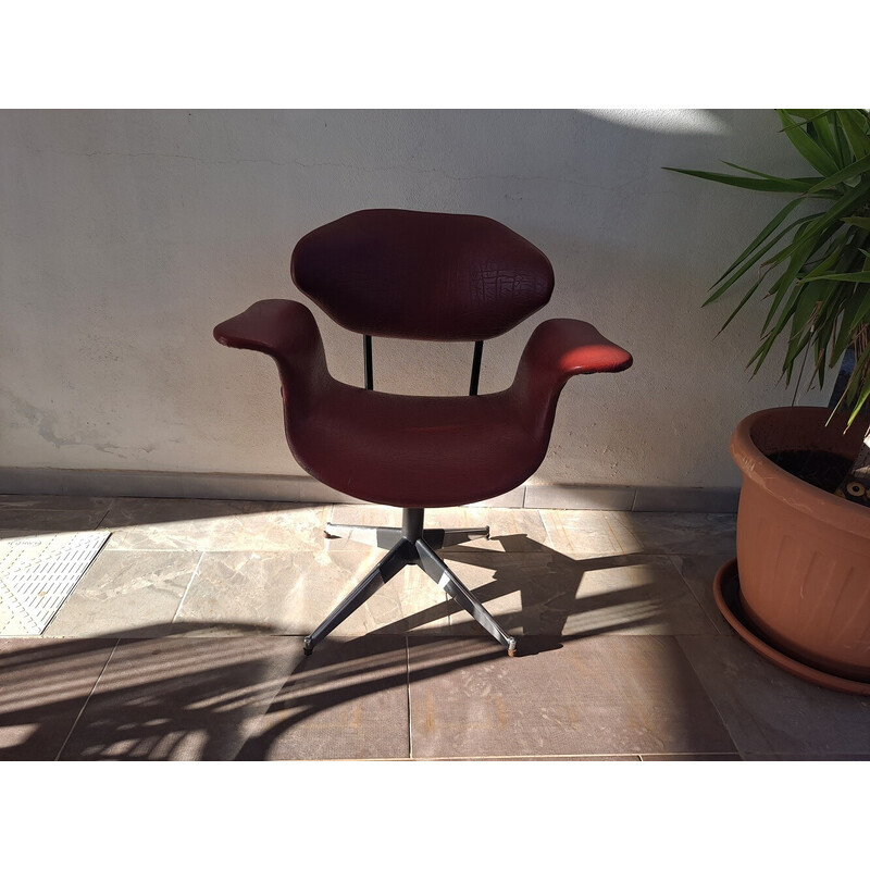 Vintage office armchair in red leather, Italy