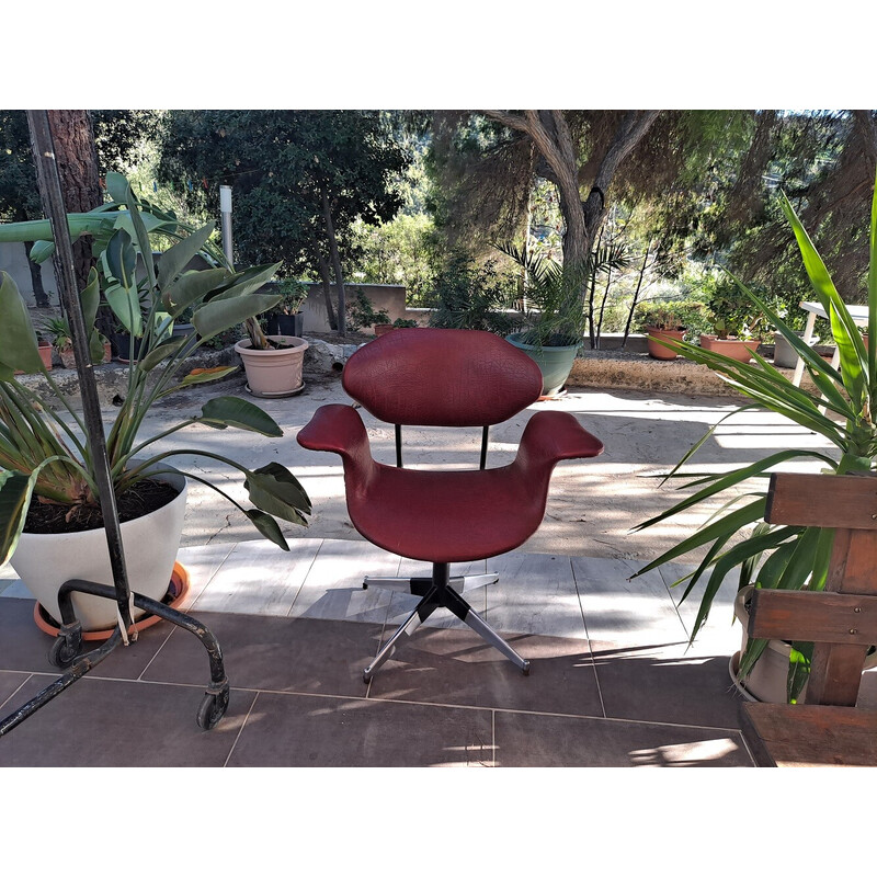 Vintage office armchair in red leather, Italy