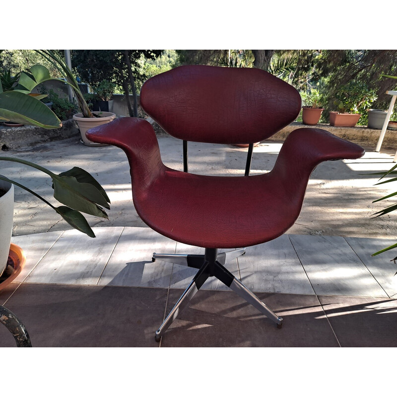 Vintage office armchair in red leather, Italy