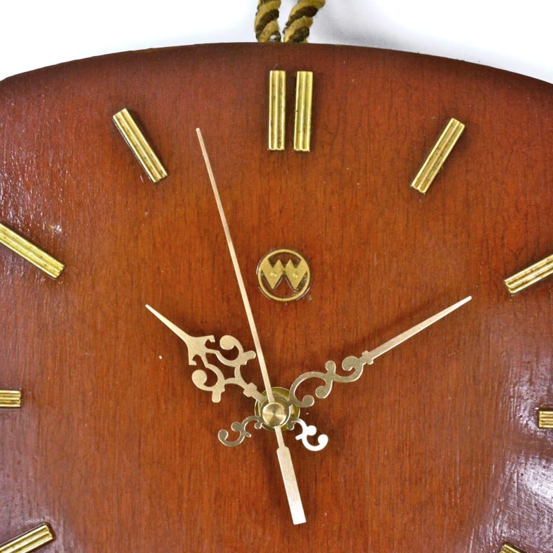 Reloj de pared vintage de madera Halle, Alemania Años 60