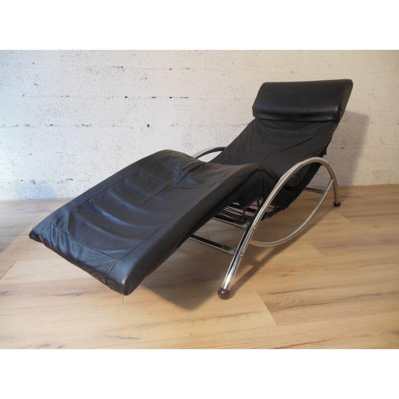 Chaise longue in black leather - 1980s