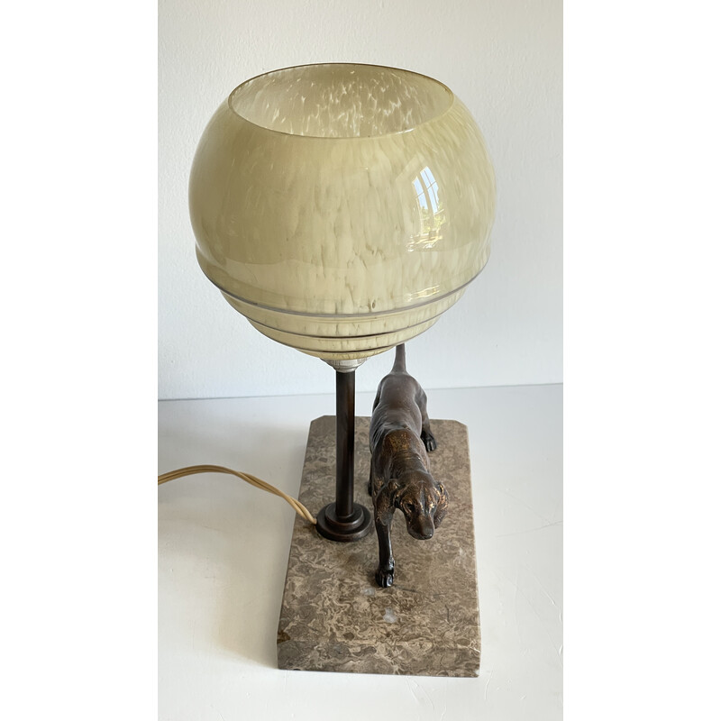 Vintage Art Deco Lampe auf Marmor