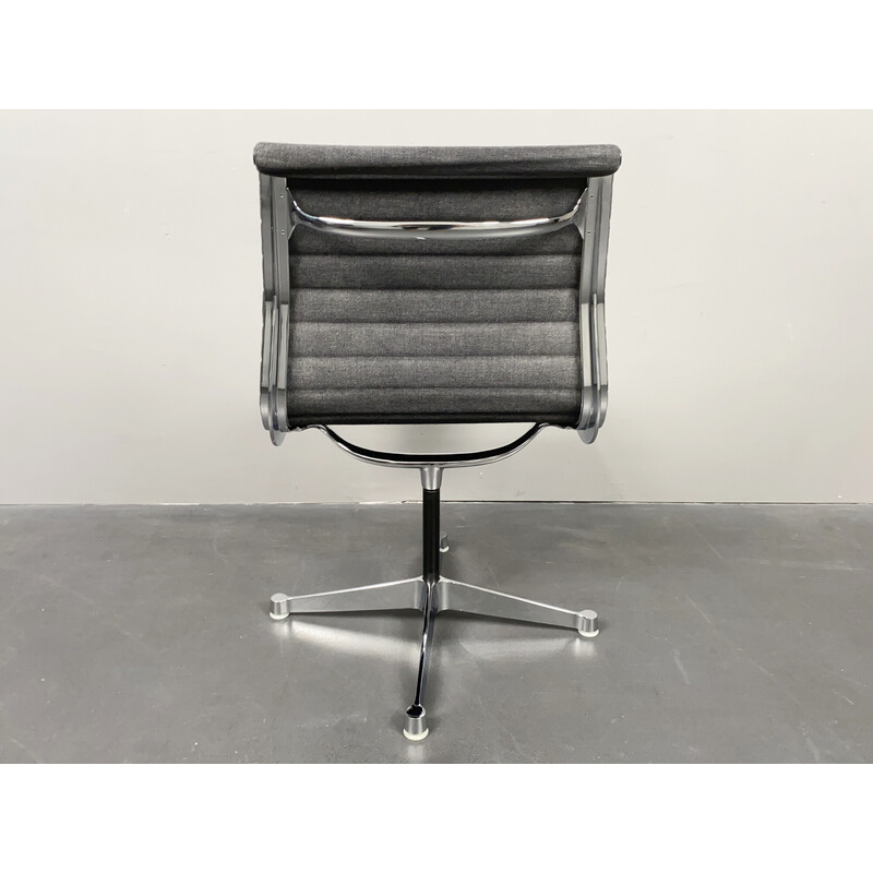 Lot de 6 fauteuils de bureau vintage en aluminium gris par Charles & Ray Eames pour Herman Miller