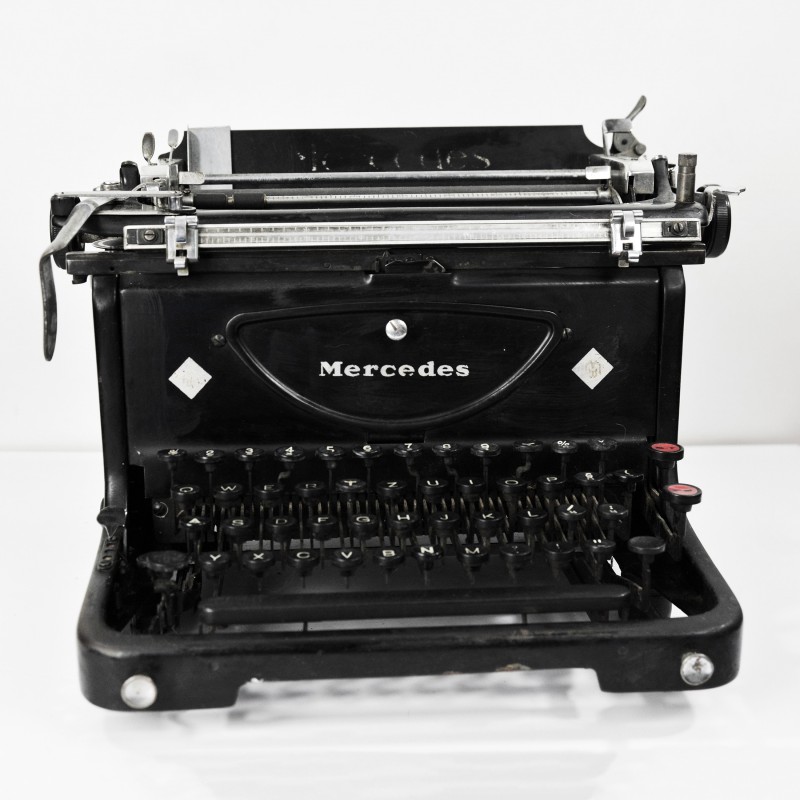 Macchina da scrivere Mercedes d'epoca di Büromaschinen-Werke a.g., Germania anni '30