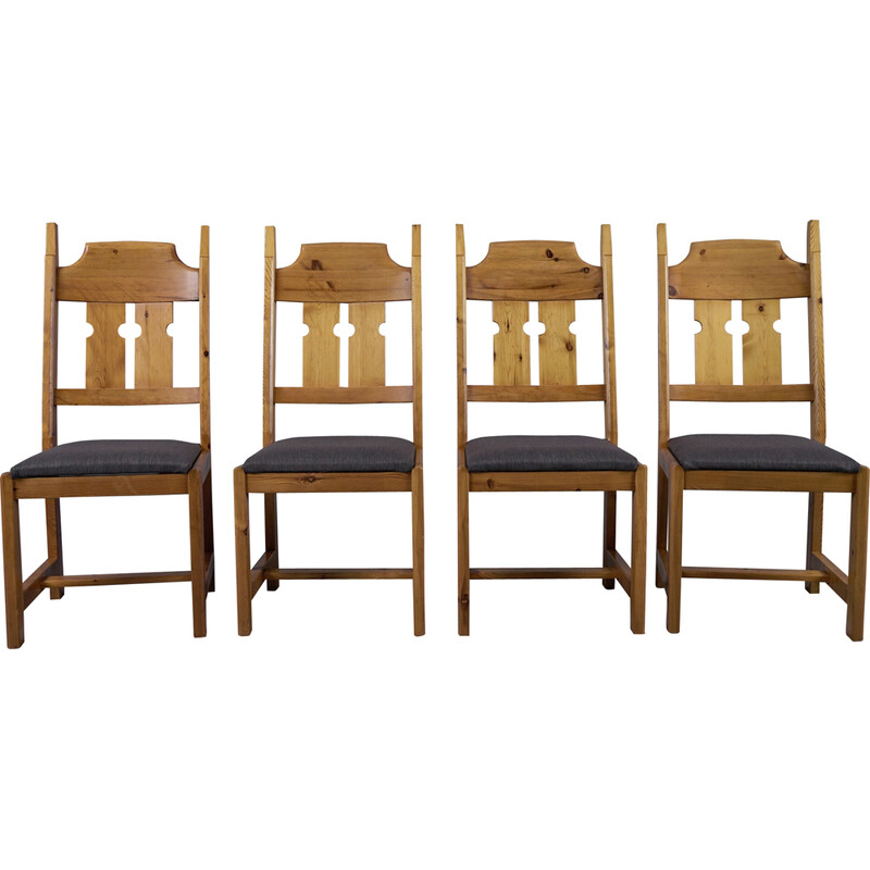 Ensemble de 4 chaises vintage en pin par Gilbert Marklund pour Furusnickarn Ab, Suède 1970