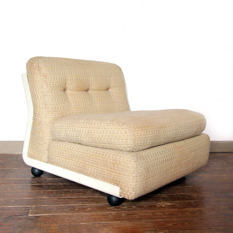 Ein Paar Amanta Vintage-Sessel aus Fiberglas und Wolle von Mario Bellini für C