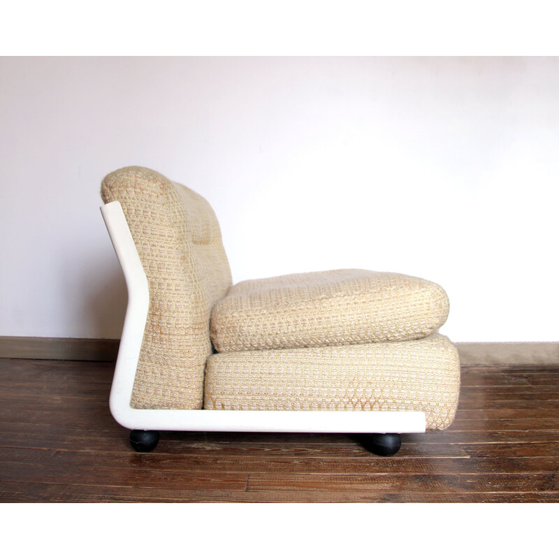 Sillón vintage Amanta en fibra de vidrio y lana de Mario Bellini para C