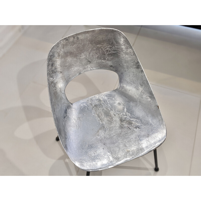 Juego de 4 sillas "tulipán" de aluminio vintage de Pierre Guariche, 1950