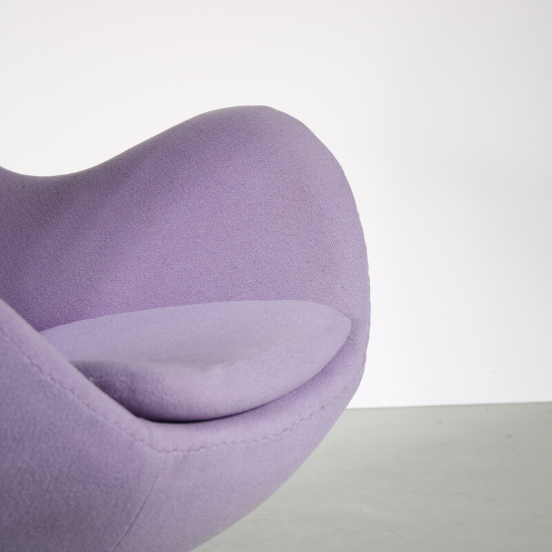 Vintage "Egg" armchair in metal and lilac fabric by Arne Jacobsen for Fritz Hansen, Denmark 1960s