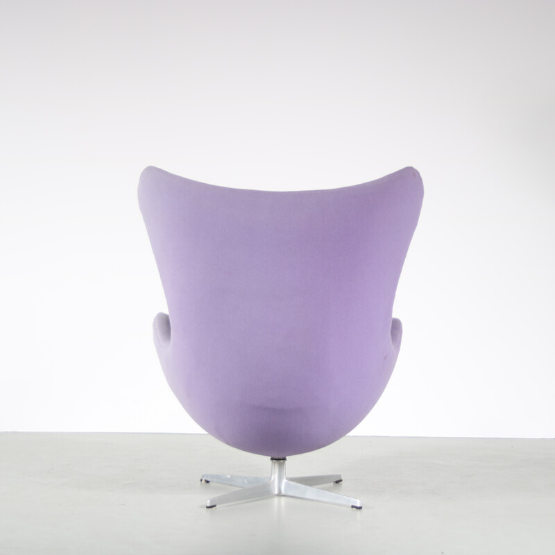 Vintage "Egg" armchair in metal and lilac fabric by Arne Jacobsen for Fritz Hansen, Denmark 1960s
