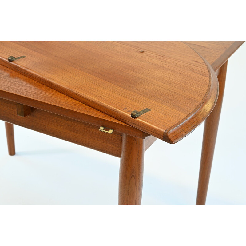 Vintage 227 wooden dining table by Arne Vodder, Denmark