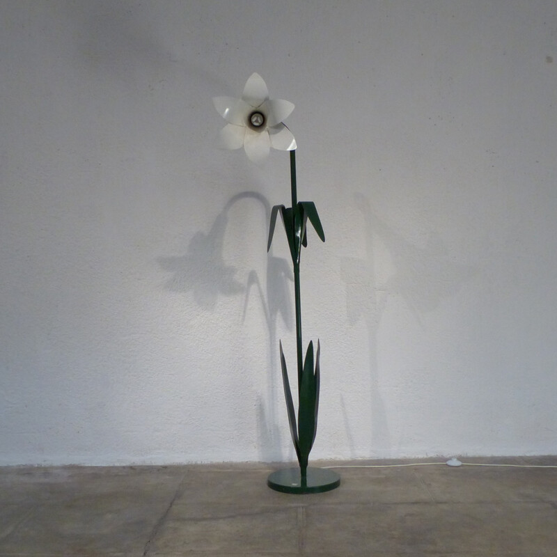 Green flower-shaped floor lamp in metal - 1980s