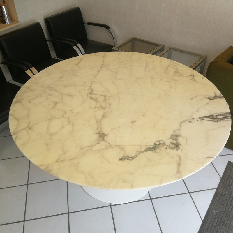 Vintage marble tulip table by Saarinen for Knoll, 1980