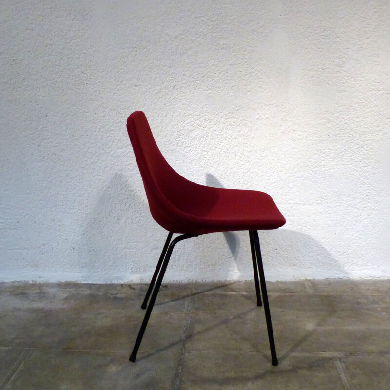 "Barrel" red chair in plywood by Pierre Guariche - 1950s