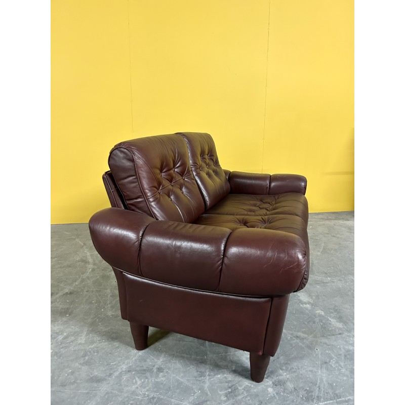 Vintage burgundy leather 2-seater danish sofa with buttons, 1970s