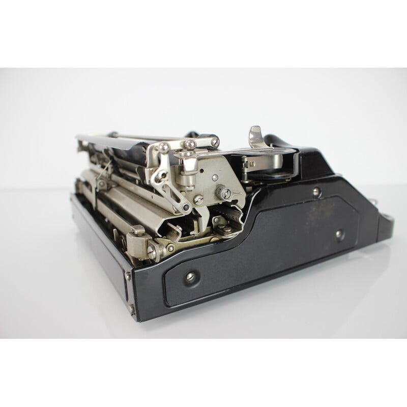 Machine à écrire vintage portable en métal, acier et chrome, Allemagne 1931-1940