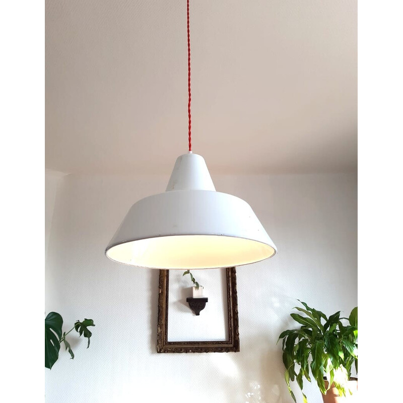 Vintage white enamelled sheet metal pendant lamp by Louis Poulsen, 1960s