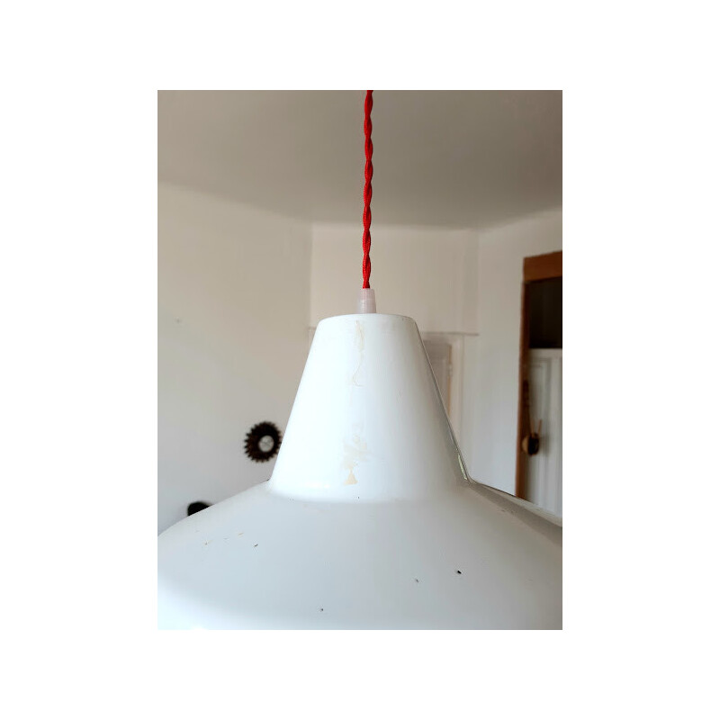 Vintage white enamelled sheet metal pendant lamp by Louis Poulsen, 1960s