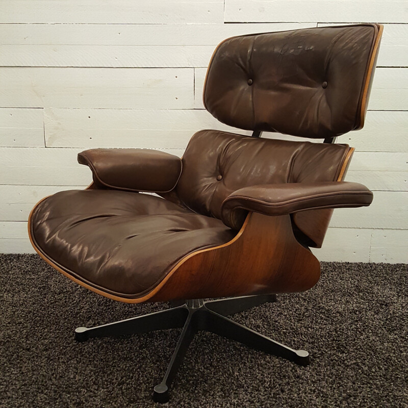 Lounge chair by Charles and Ray Eames in leather and rosewood - 1970s