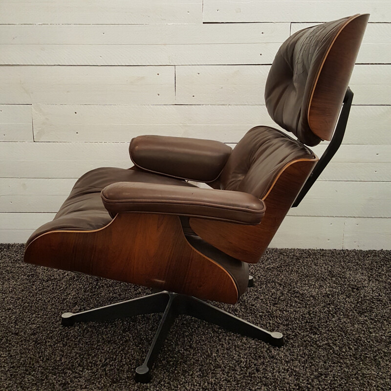 Lounge chair by Charles and Ray Eames in leather and rosewood - 1970s
