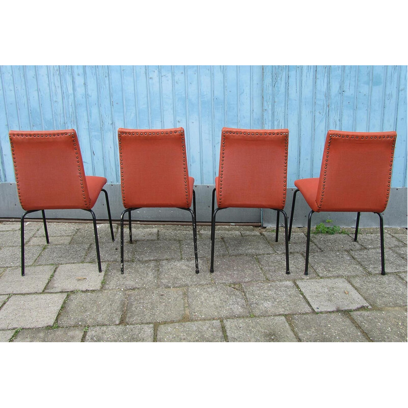 Conjunto de 4 cadeiras de metal e pele de Pierre Guariche para Meurop, Bélgica nos anos 60