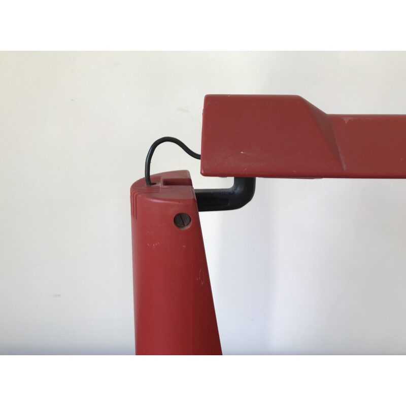 Picchio rode vintage bureaulamp van Isao Hosoe voor Luxo, Italia 1984