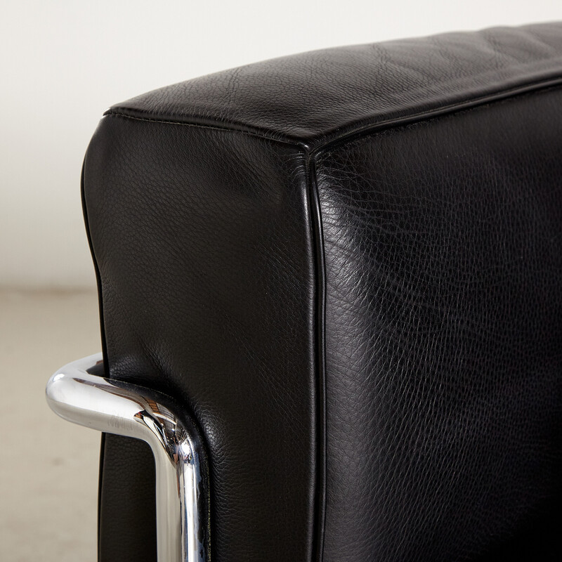 Vintage Lc3 leather armchair by Le Corbusier for Cassina, 2000