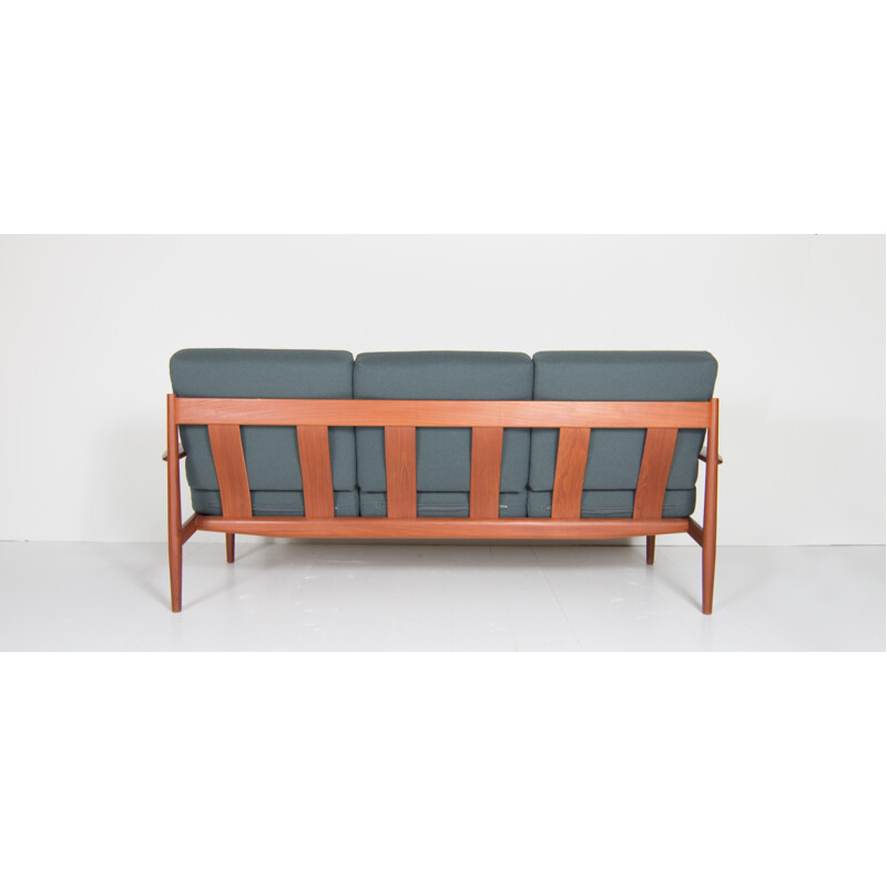 3-seater grey sofa model 118 produced by France and Son - 1960s