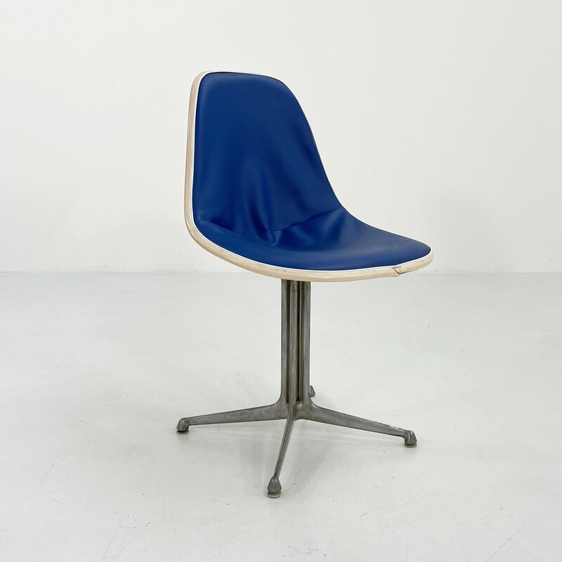 Vintage La Fonda chair in fiberglass, metal and leatherette by Charles & Ray Eames for Herman Miller, 1960s