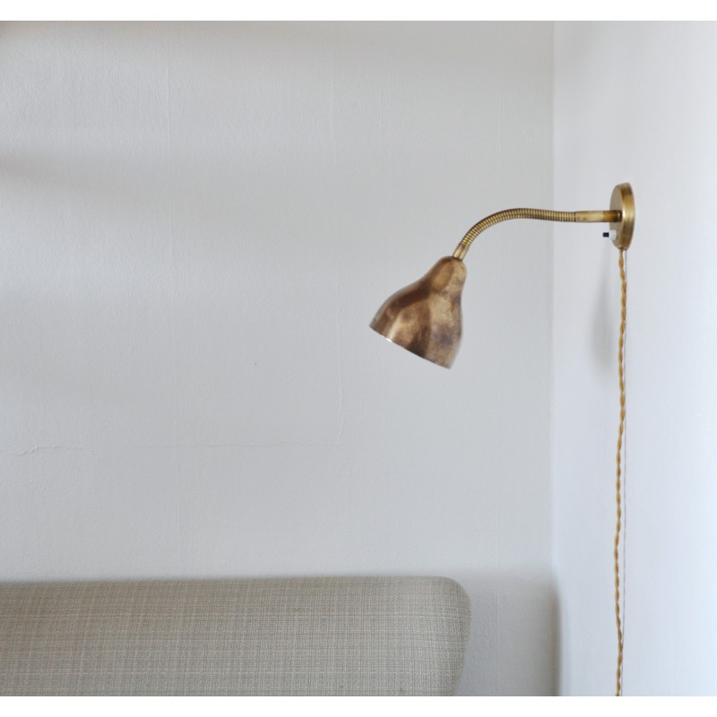 Lampada da parete danese in ottone vintage, anni '60