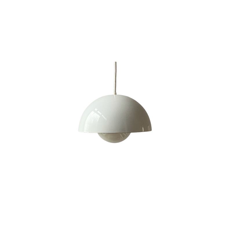 Lámpara colgante vintage en forma de maceta de esmalte blanco de Verner Panton para Louis Poulsen, Dinamarca 1968s