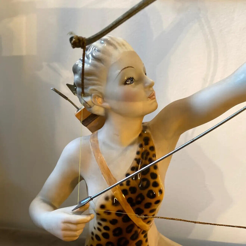 Escultura de porcelana vintage "Diane le chasseur" de Giovanni Ronzan, Italia años 40