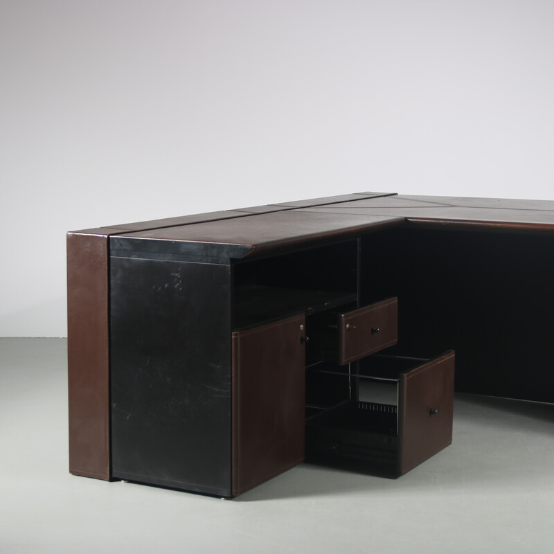 Vintage L-vormig bureau in zwart hout en bruin leer van Guido Faleschini voor Mariani, Italië 1970