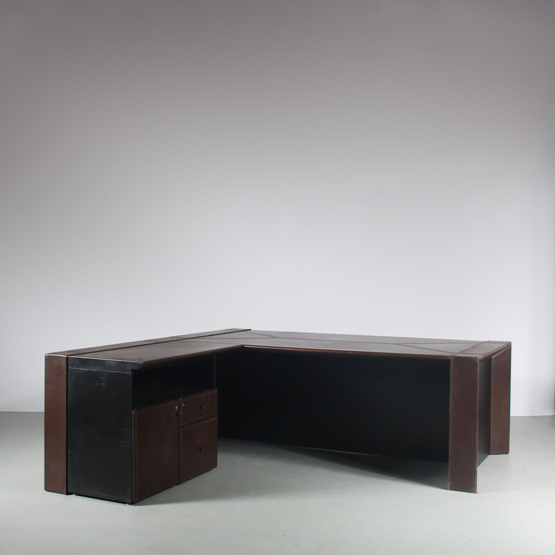 Vintage L-shaped desk in black wood and brown leather by Guido Faleschini for Mariani, Italy 1970s