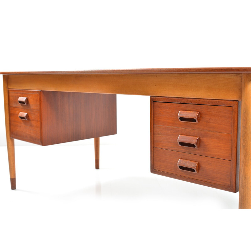 Børge Mogensen Teak and Beech Desk for Søborg Møbelfabrik - 1950s