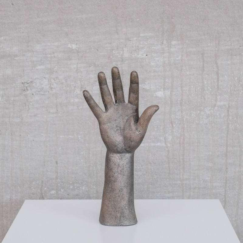 Escultura de mão em metal Vintage Curio, França 1950s